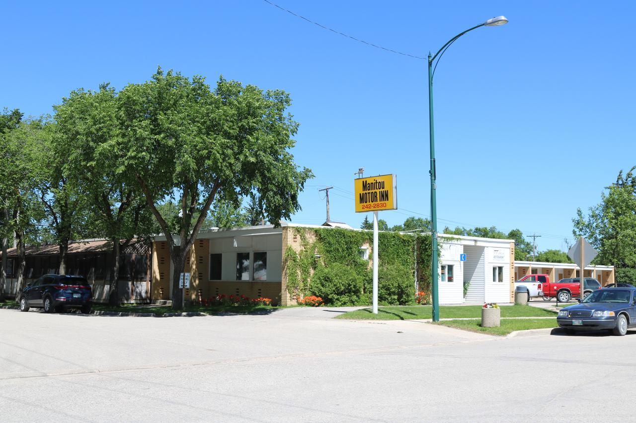 Manitou Motor Inn Buitenkant foto